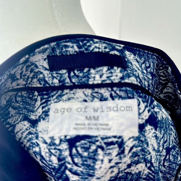 Men Age of Wisdom Bottom Short Sleeve Shirt - Picture 5 of 5